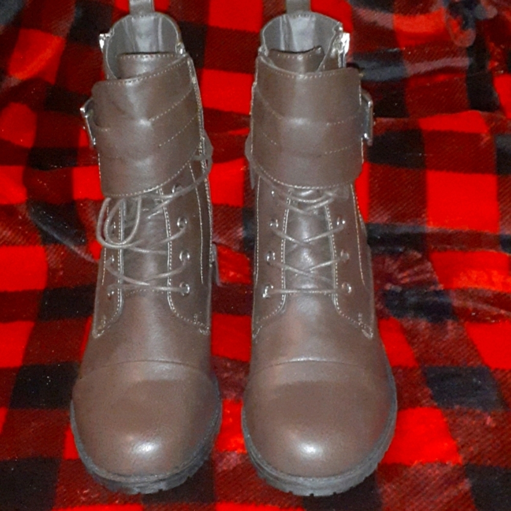 Womens brown boots
